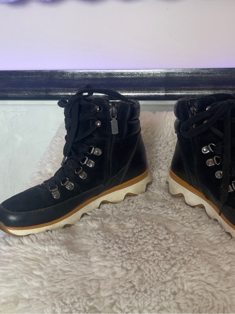 Blondo black leather ankle high boots amazing shoes great for change of seasons